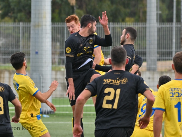 המפגש הקודם בין שתי הקבוצות (ירון קליין)